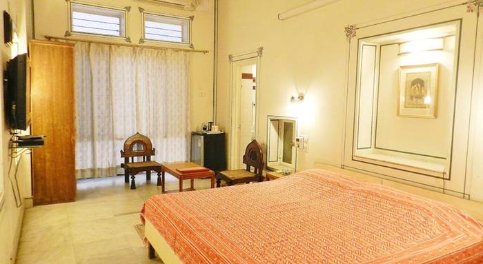 Tara Niwas Boutique Hotel